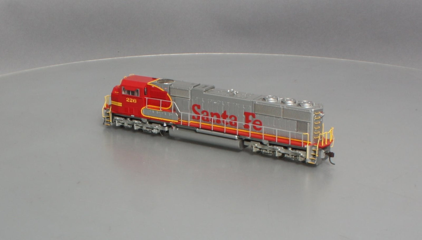 Athearn G62207 HO Scale Santa Fe/Warbonnet SD75M Diesel Locomotive #226