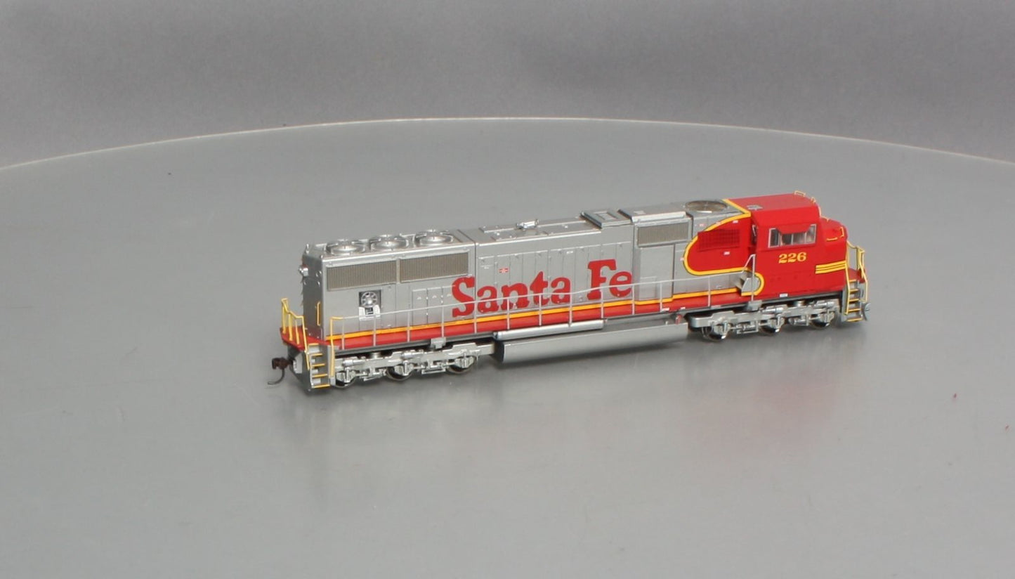 Athearn G62207 HO Scale Santa Fe/Warbonnet SD75M Diesel Locomotive #226