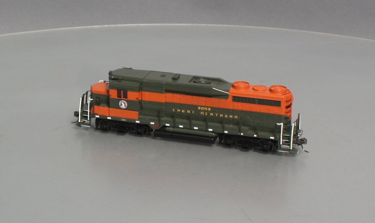Bachmann 62305 HO Scale Great Northern  GP30 Diesel Locomotive w/DCC #3003