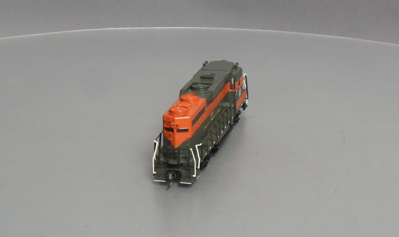 Bachmann 62305 HO Scale Great Northern  GP30 Diesel Locomotive w/DCC #3003
