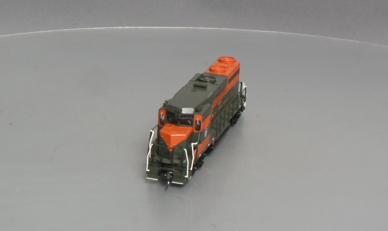 Bachmann 62305 HO Scale Great Northern  GP30 Diesel Locomotive w/DCC #3003