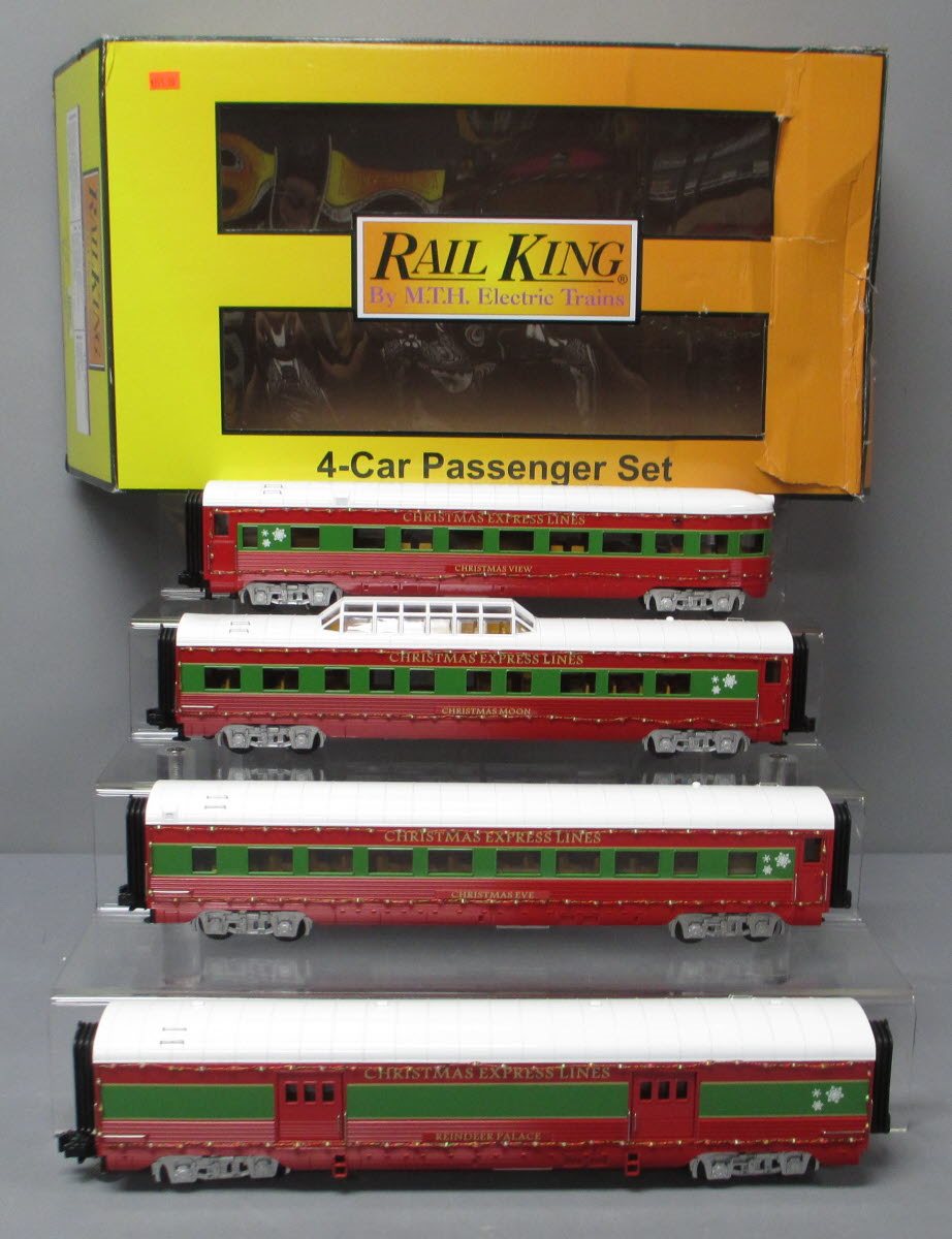 MTH 30-68132 O Christmas 60' Streamlined Passenger Set w/LED Lights (Set of 4)