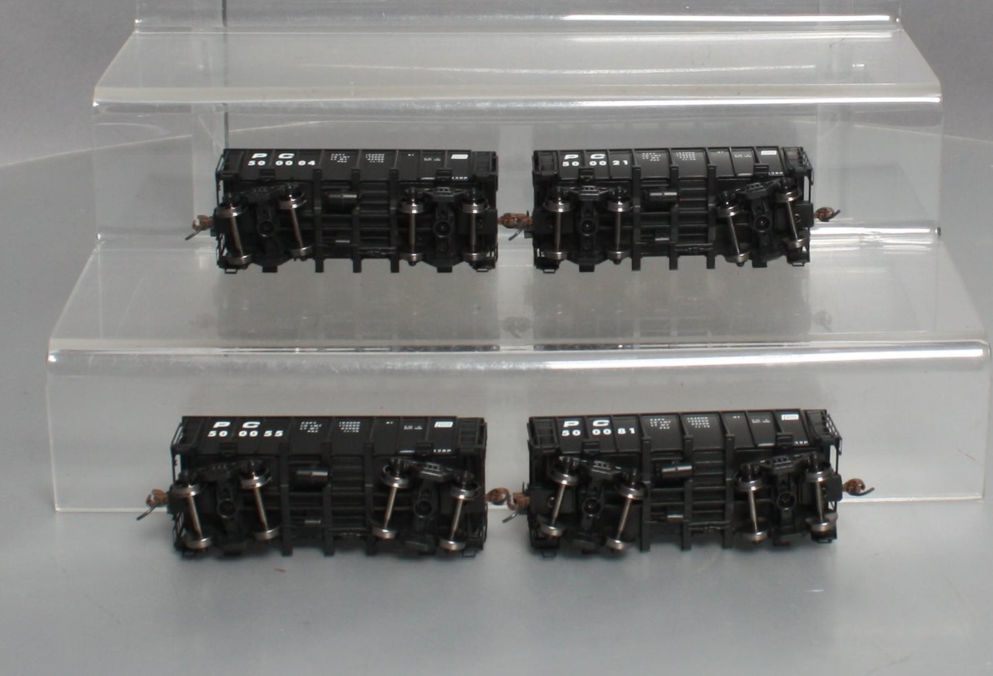 Athearn 97696 HO Penn Central 26' Low-Side Ore Car 4-Car Set - RTR