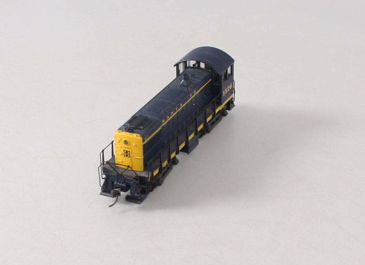Atlas 8277 HO Scale Sante Fe S-4 Diesel Locomotive #1526