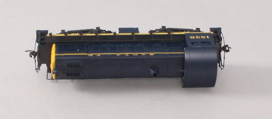 Atlas 8277 HO Scale Sante Fe S-4 Diesel Locomotive #1526