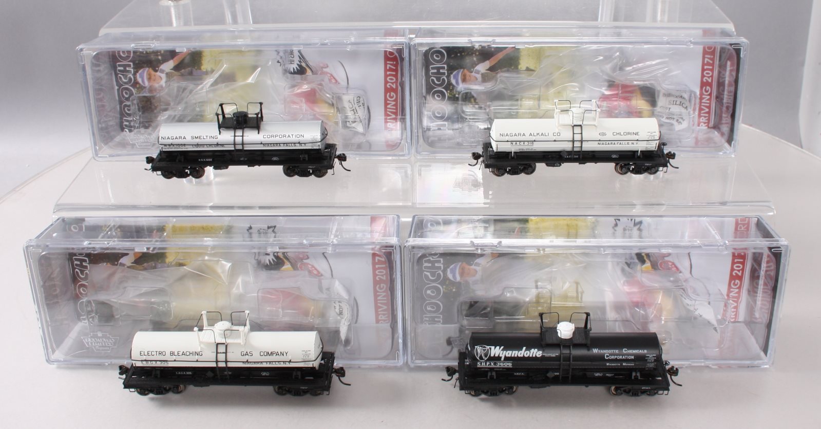 Broadway Limited 6127 HO ACF Type 6,000-Gallon Tank Car Set B (Pack of 4)