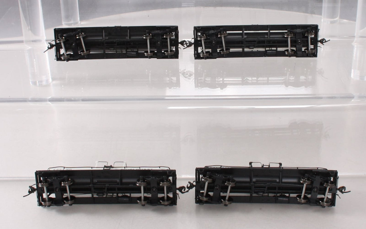 Broadway Limited 6127 HO ACF Type 6,000-Gallon Tank Car Set B (Pack of 4)