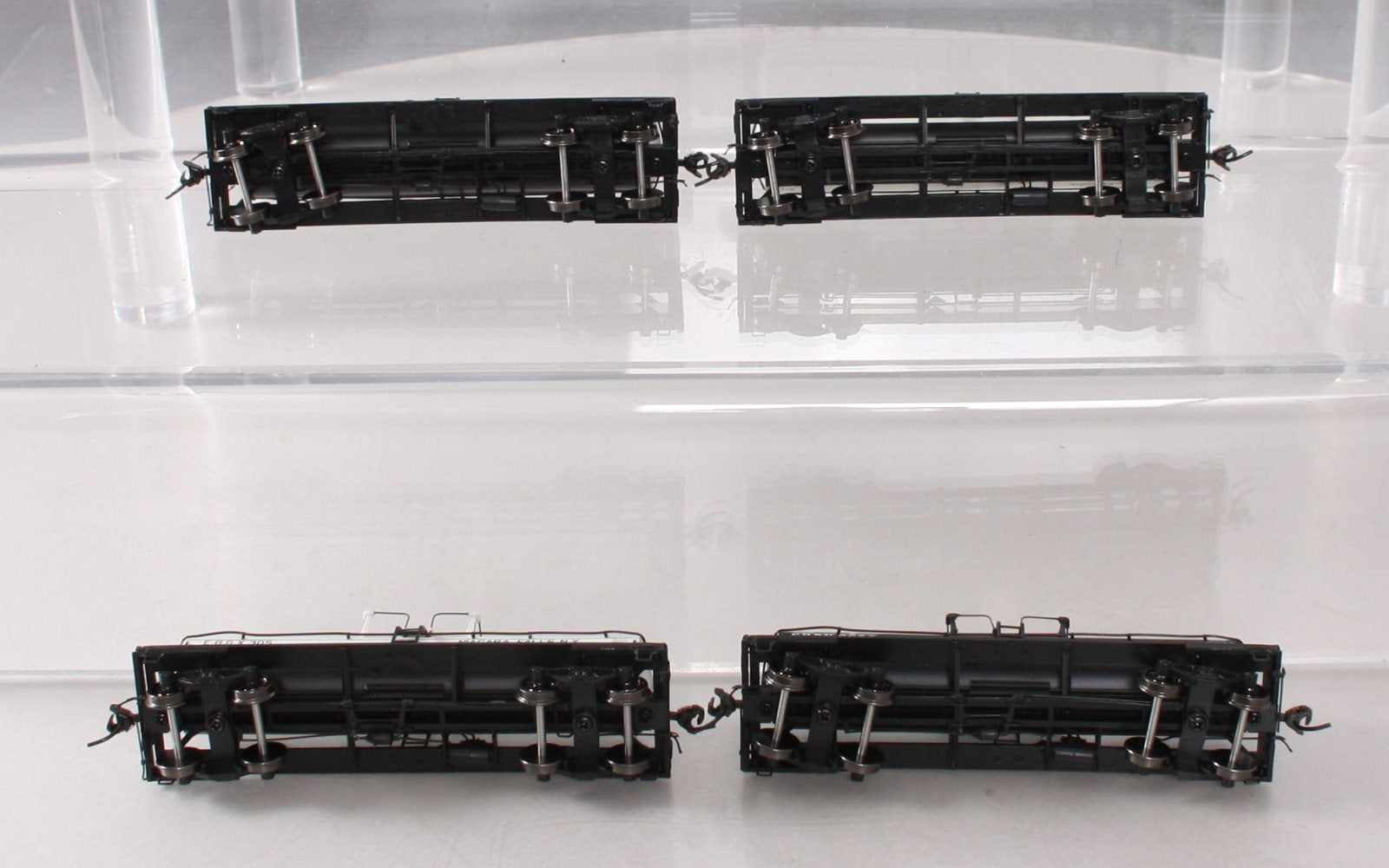 Broadway Limited 6127 HO ACF Type 6,000-Gallon Tank Car Set B (Pack of 4)