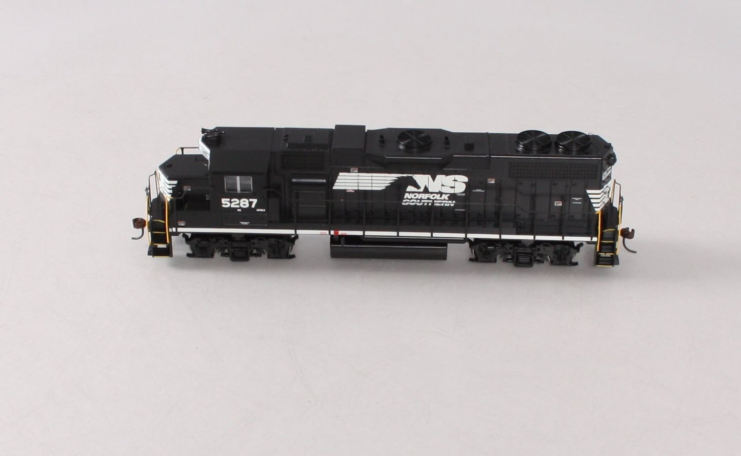 Athearn 80183 HO Scale Norfolk Southern GP38-2 Diesel Locomotive #5287