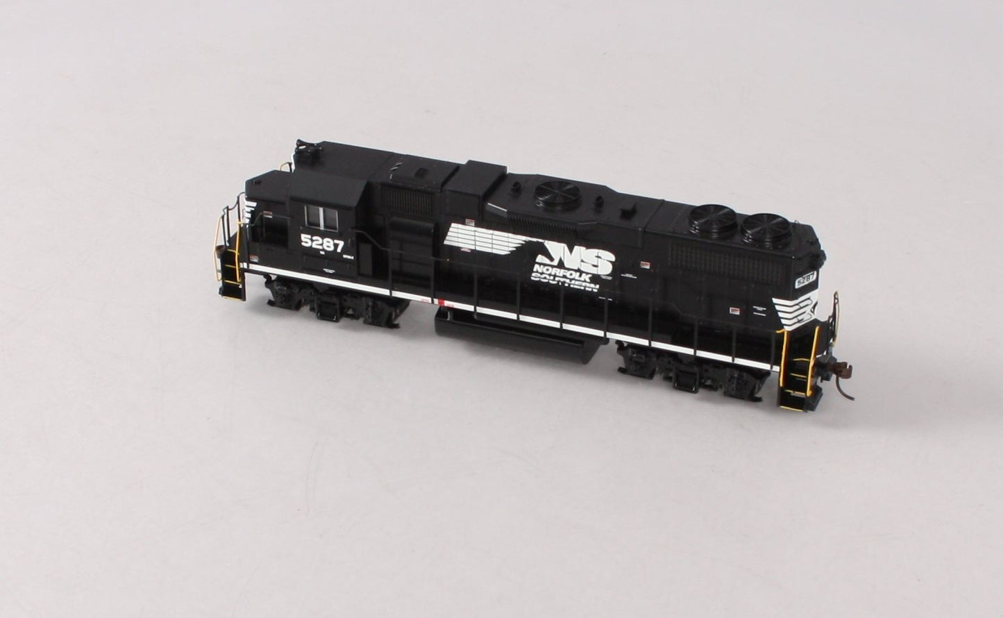 Athearn 80183 HO Scale Norfolk Southern GP38-2 Diesel Locomotive #5287