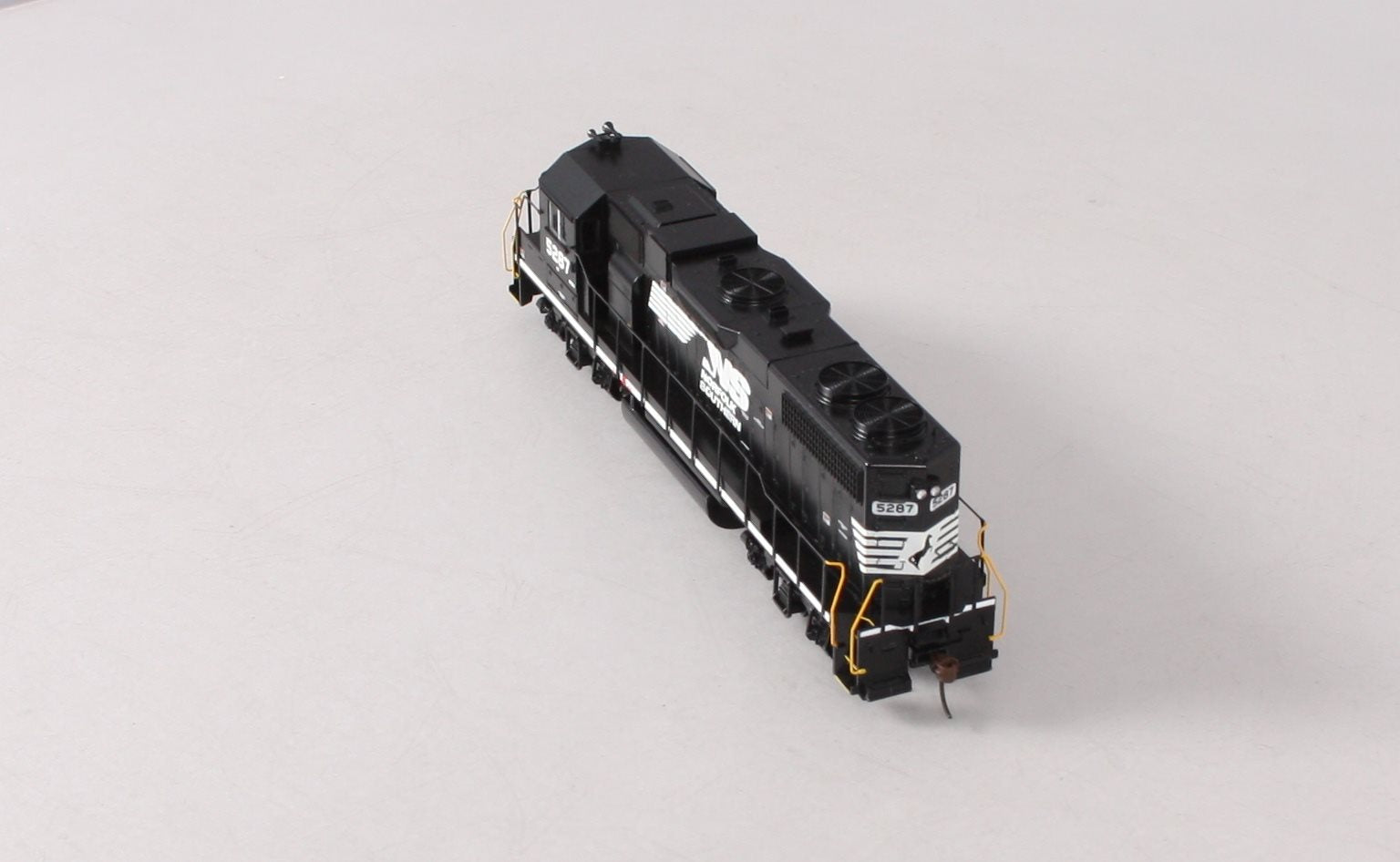 Athearn 80183 HO Scale Norfolk Southern GP38-2 Diesel Locomotive #5287
