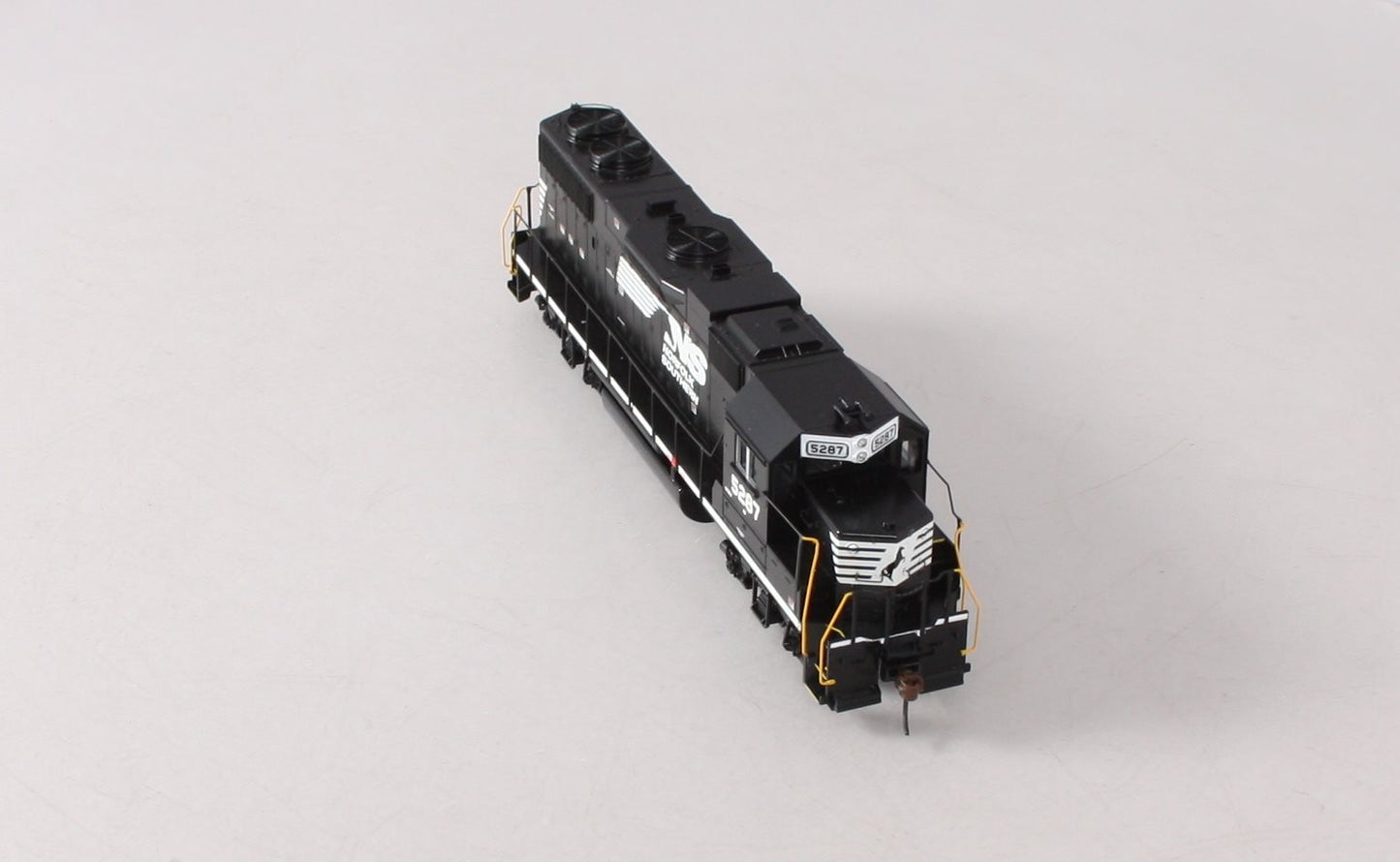 Athearn 80183 HO Scale Norfolk Southern GP38-2 Diesel Locomotive #5287