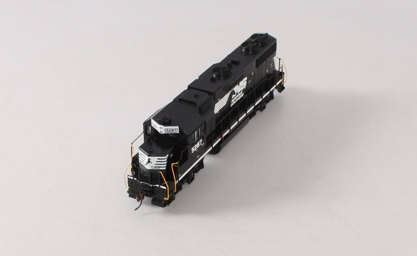Athearn 80183 HO Scale Norfolk Southern GP38-2 Diesel Locomotive #5287