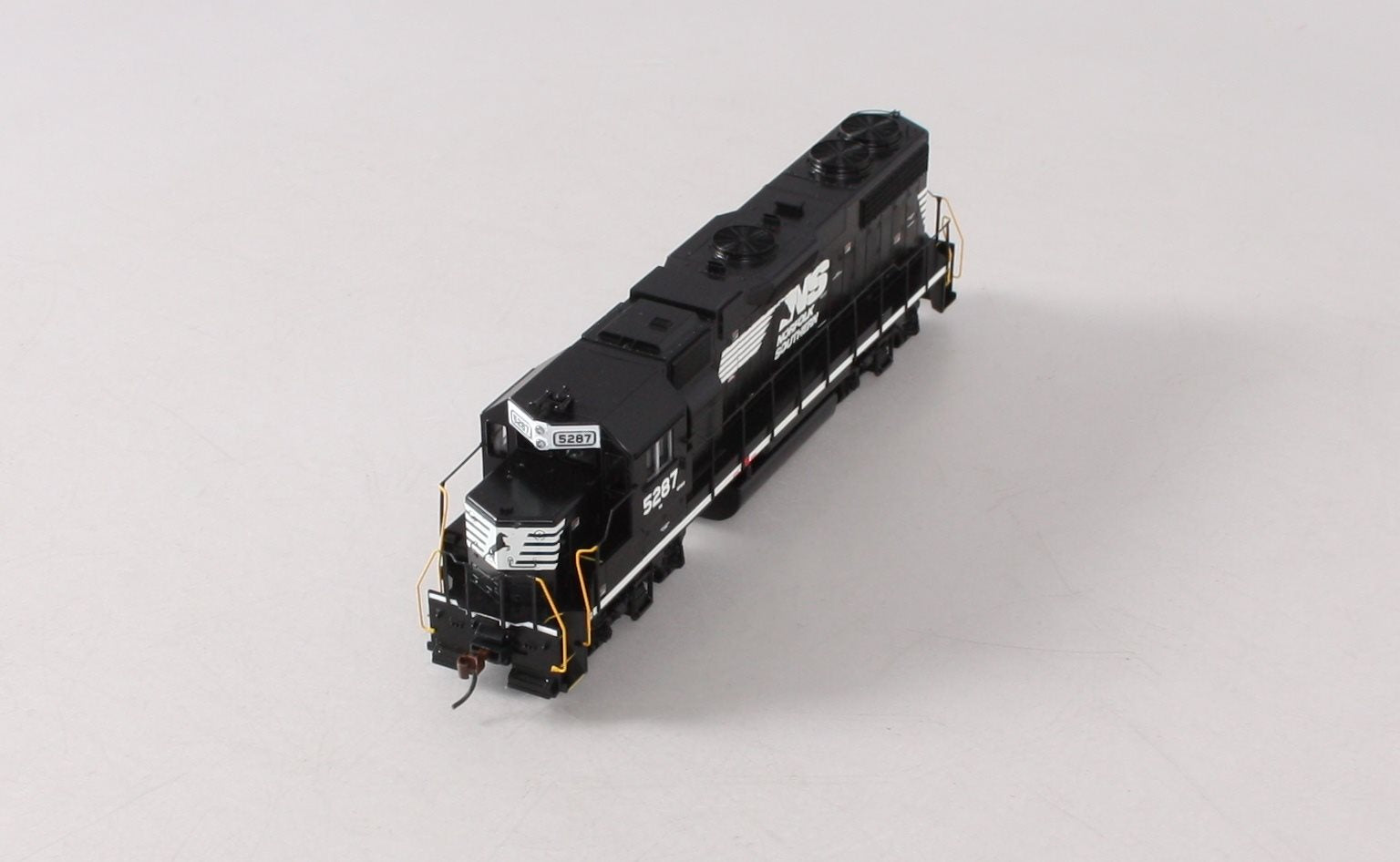 Athearn 80183 HO Scale Norfolk Southern GP38-2 Diesel Locomotive #5287