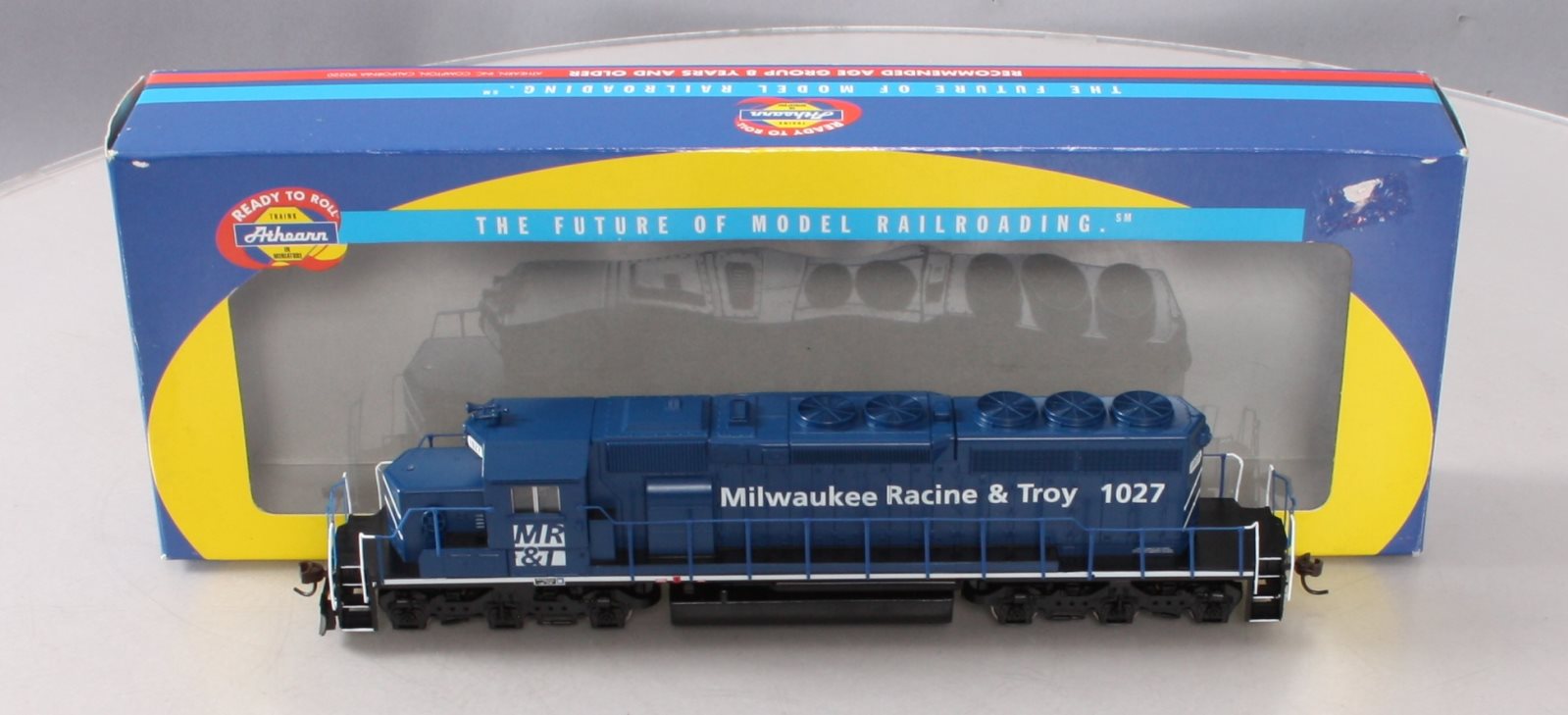 Athearn 99056 HO Scale Milwaukee Racine & Troy SD40-2 Diesel Locomotive #1027