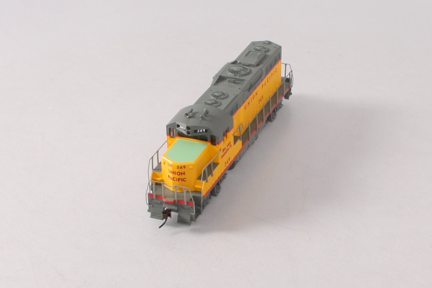 Walthers 931-454 HO Union Pacific(R) EMD GP9M Diesel Locomotive Standard DC #349