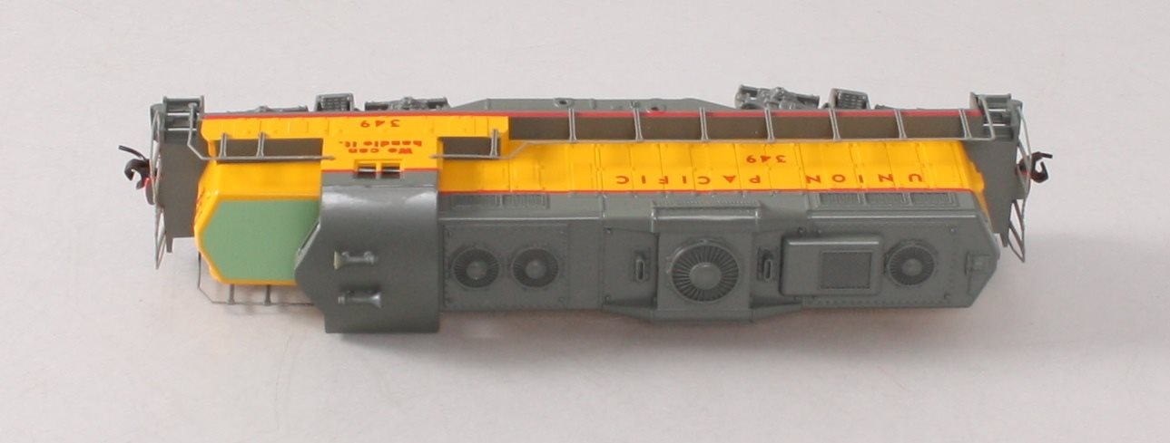 Walthers 931-454 HO Union Pacific(R) EMD GP9M Diesel Locomotive Standard DC #349