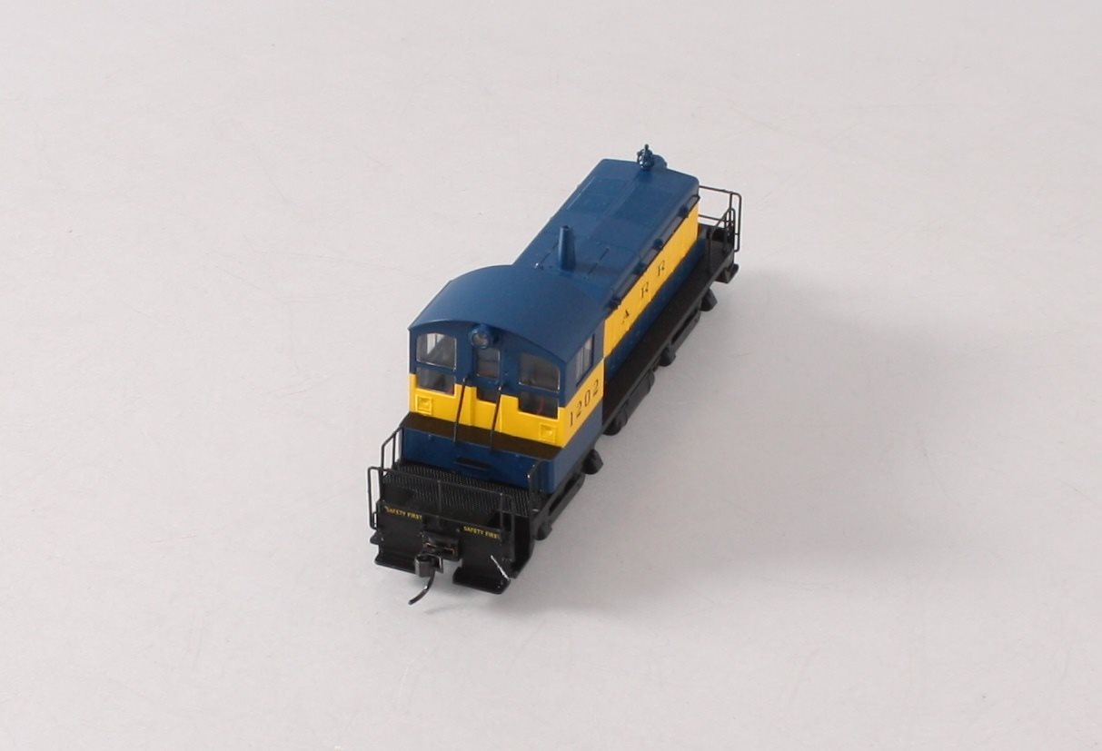 Walthers 910-9224 HO Alaska Railroad EMD SW1 Diesel Locomotive #1202