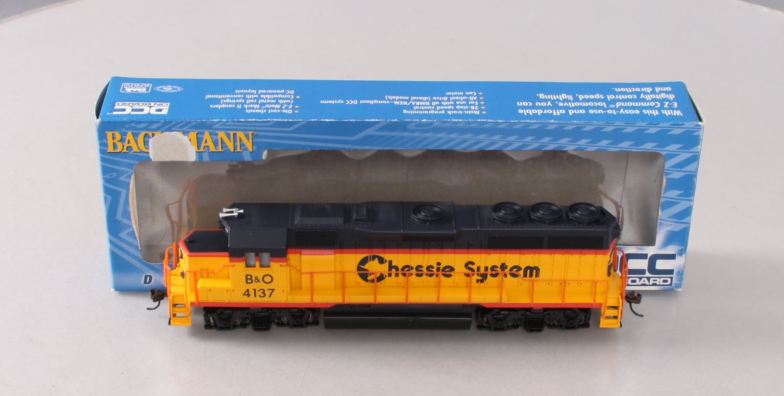Bachmann 60309 HO Chessie EMD GP40 Diesel Locomotive w/DCC