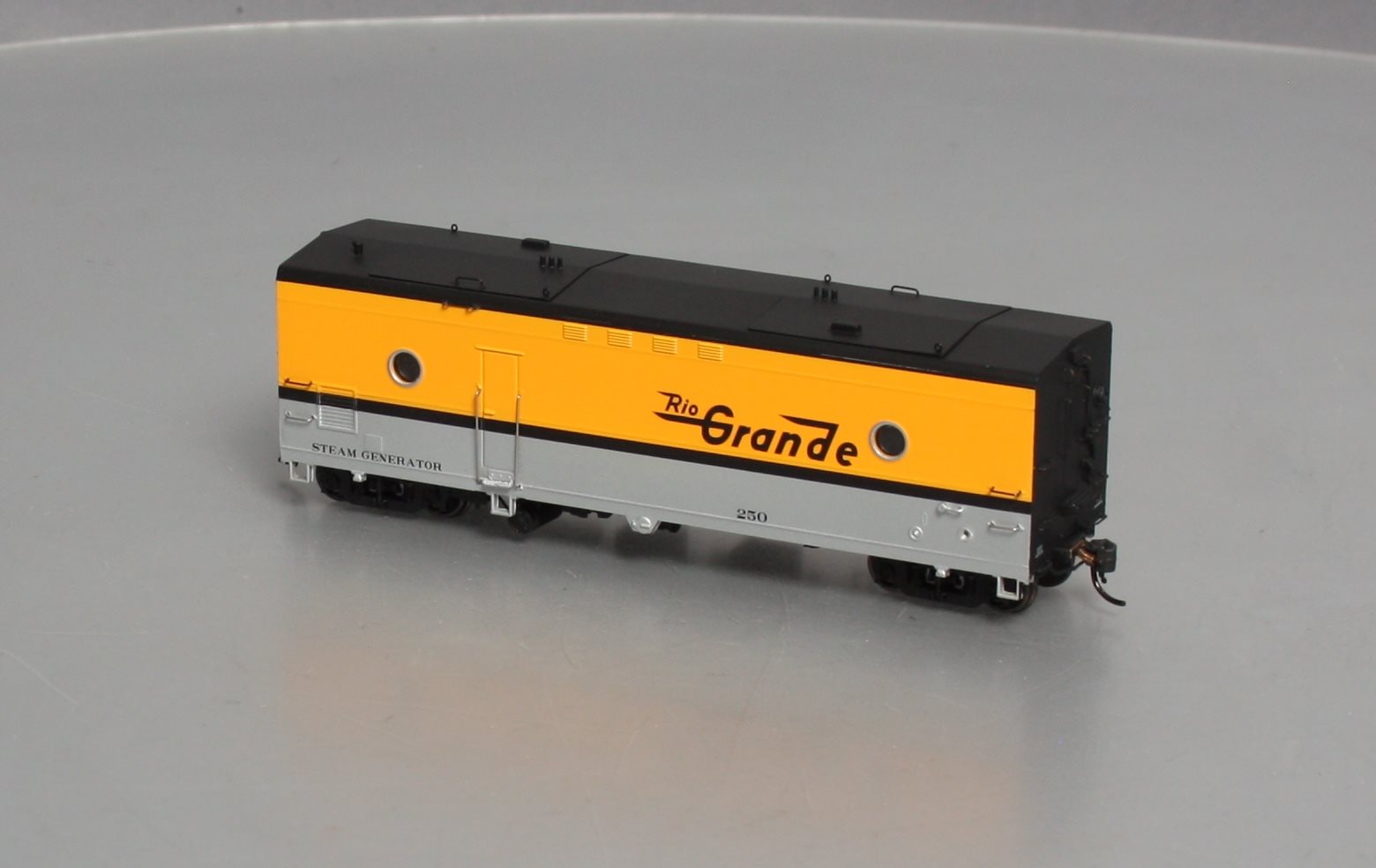 Rapido Trains 107164 HO Denver & Rio Grande Western Steam Generator Car #250