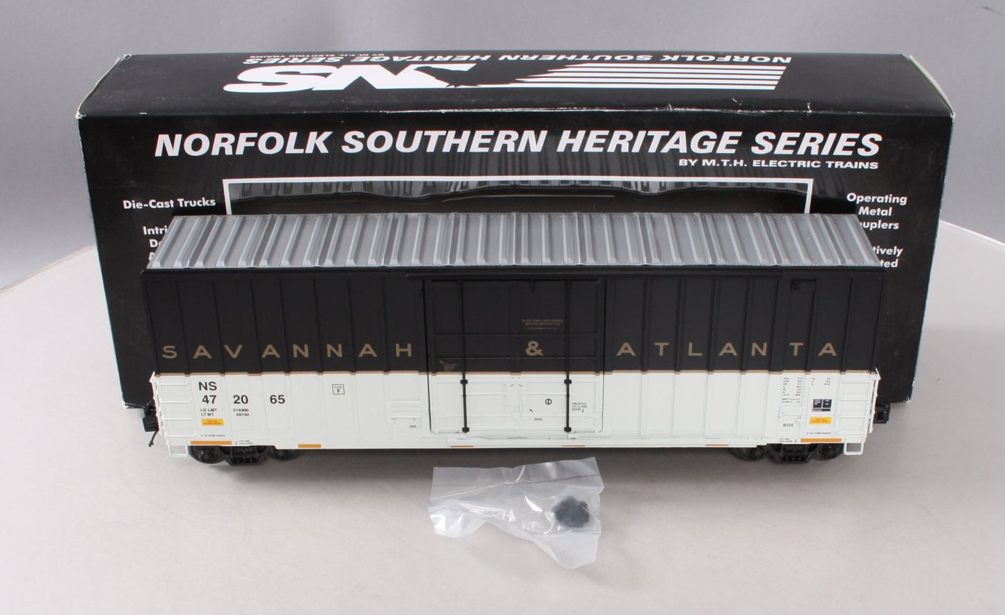 MTH 20-93598 O Gauge NS Heritage Savannah & Atlanta 50' Hi-Cube Boxcar #472065