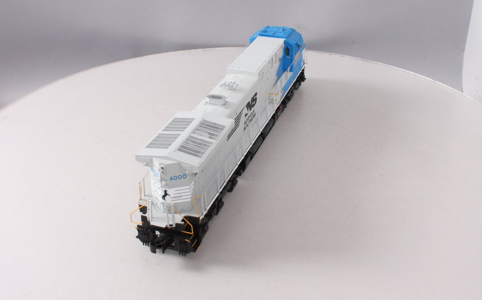 MTH 20-20635-1 Norfolk Southern AC4400CW Diesel 3.0 #4000 (Hi-Rail Wheels)