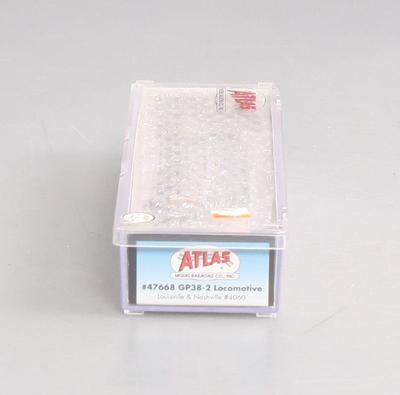 Atlas 47668 N Scale L&N GP38-2 Diesel Locomotive w/o Decoder #4060
