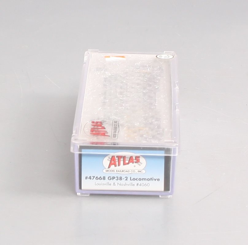 Atlas 47668 N Scale L&N GP38-2 Diesel Locomotive w/o Decoder #4060