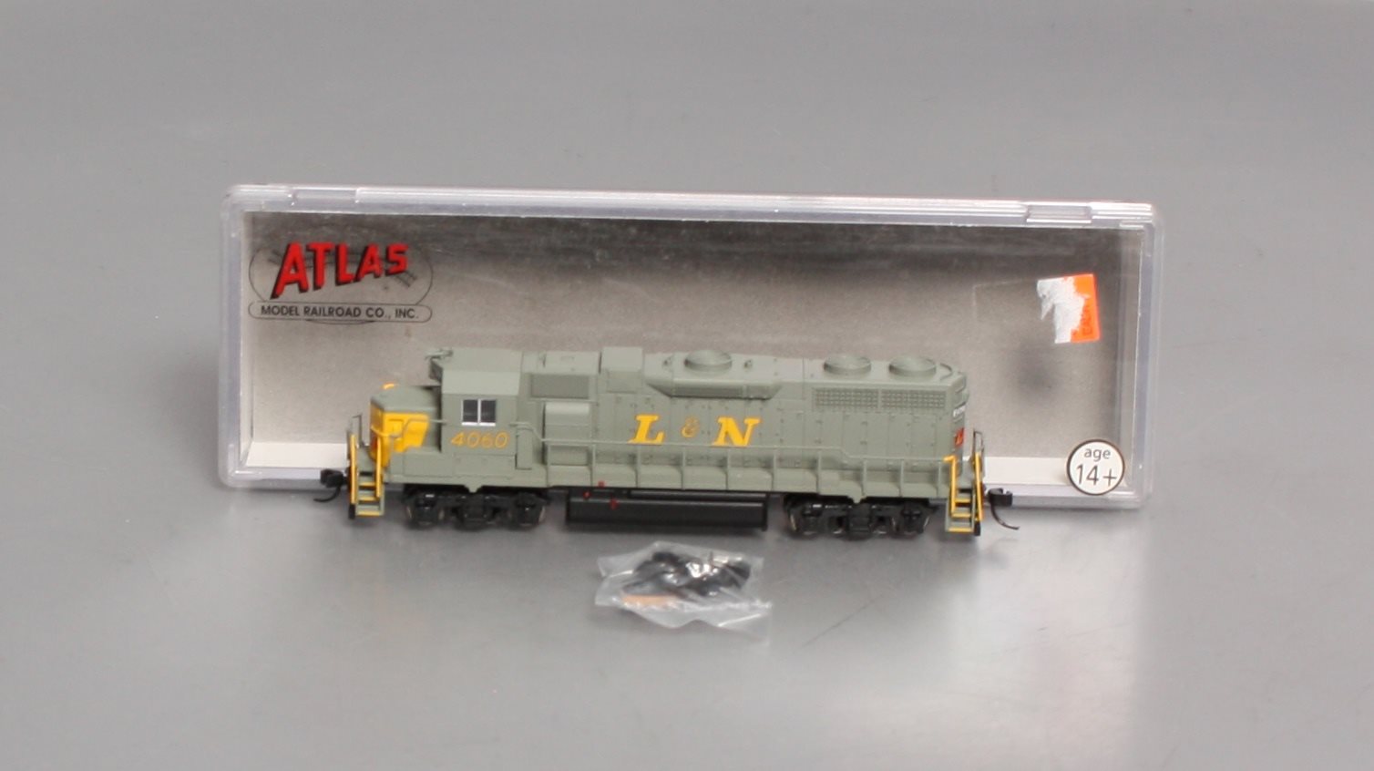 Atlas 47668 N Scale L&N GP38-2 Diesel Locomotive w/o Decoder #4060