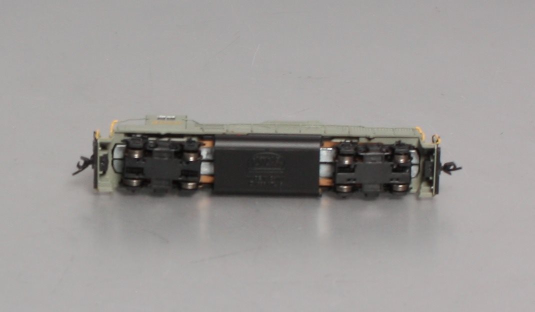Atlas 47668 N Scale L&N GP38-2 Diesel Locomotive w/o Decoder #4060