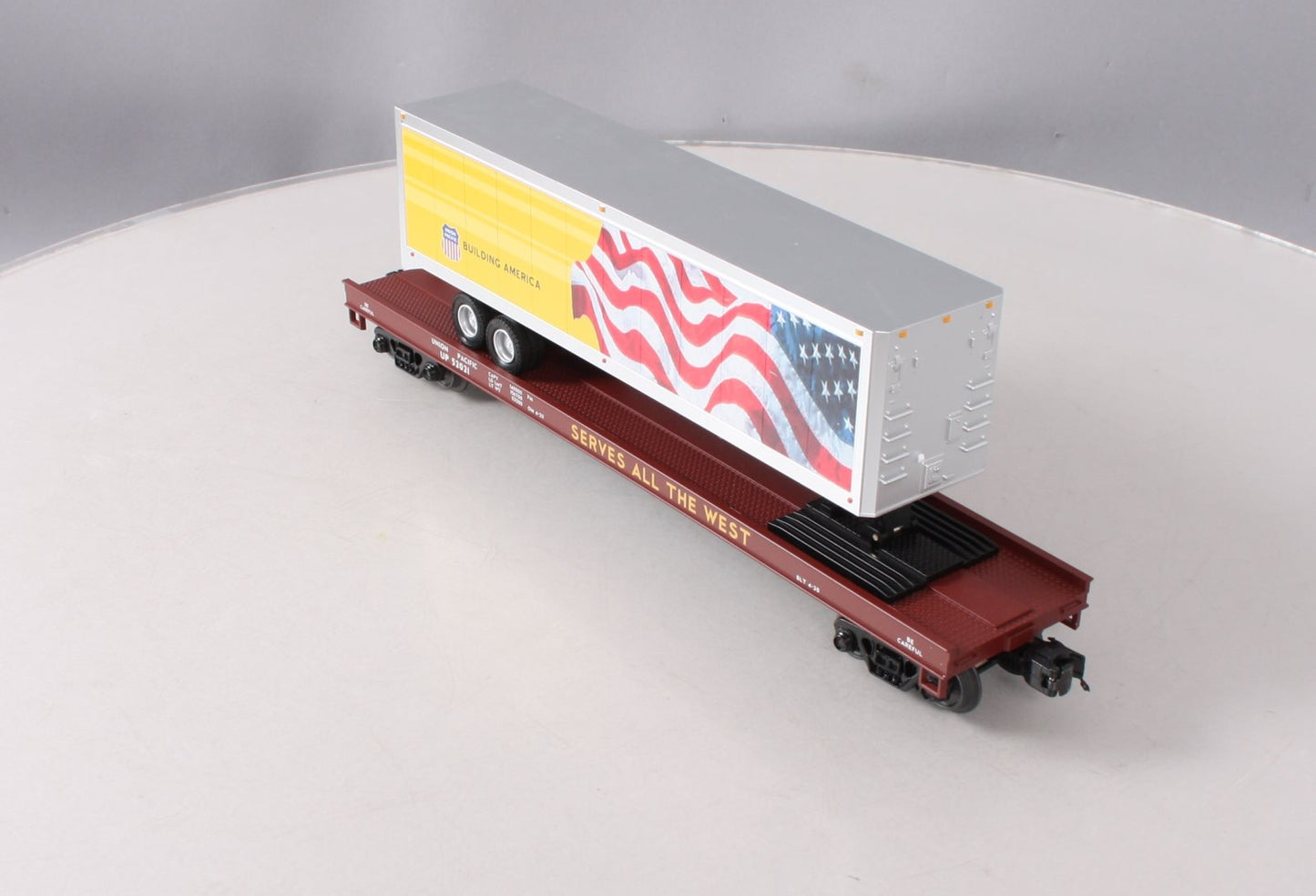 MTH 20-95422 O Union Pacific Premier Flat Car w/ 40' Trailer