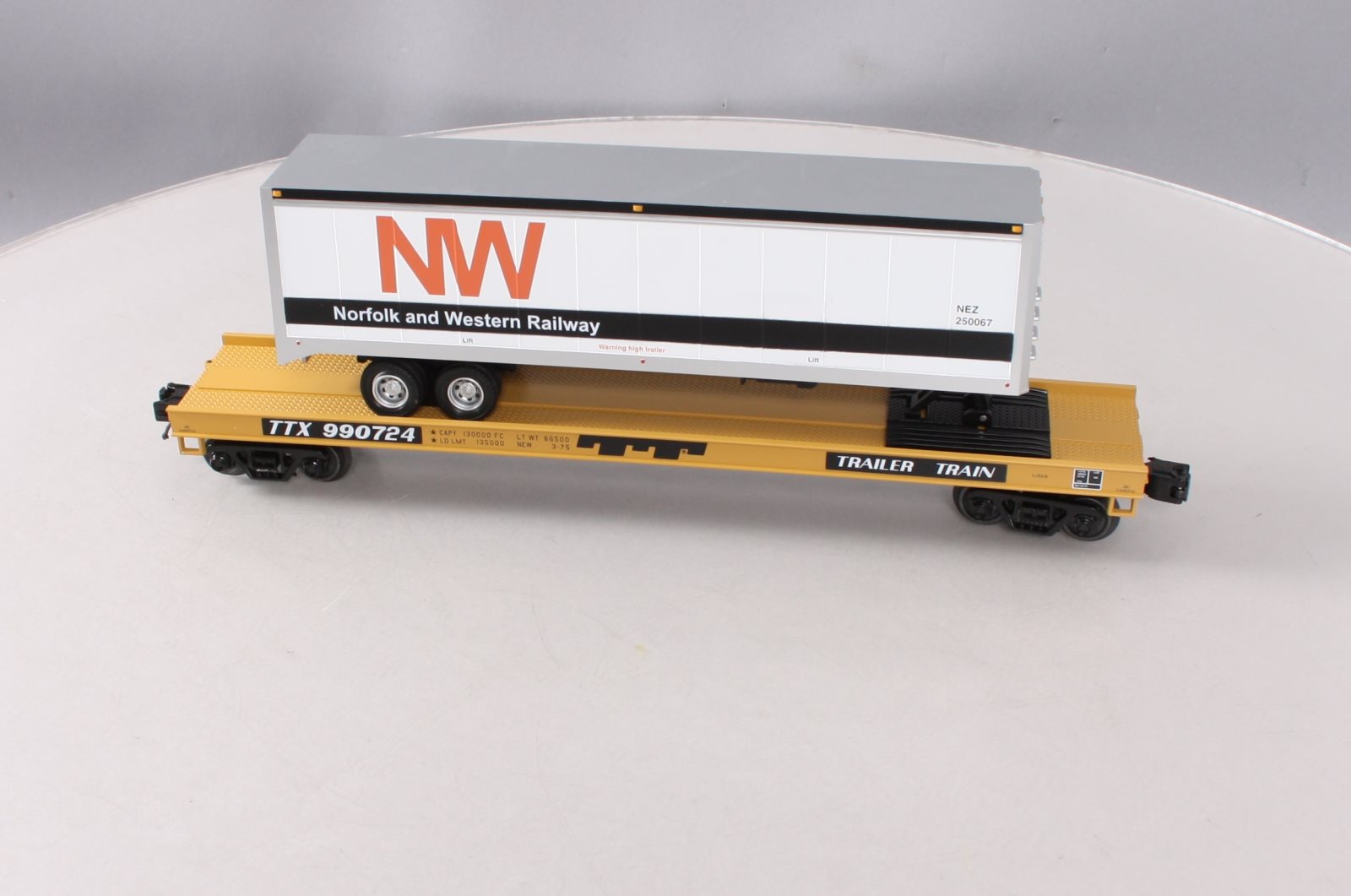 MTH 20-95421 N&W Flat Car w/ 40' Trailer