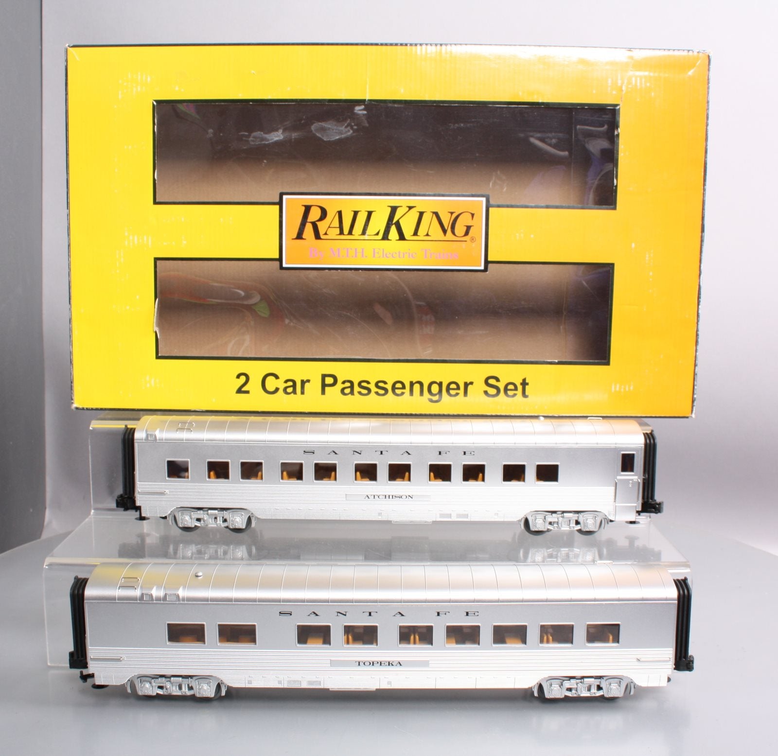 MTH 30-67899 O Gauge Santa Fe 60' Streamlined Sleeper/Diner Passenger 2-Car Set