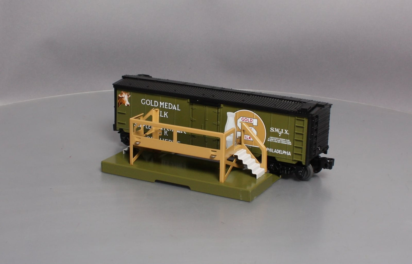 Lionel 6-83252 O Gold Medal Operating Milk Car with Platform