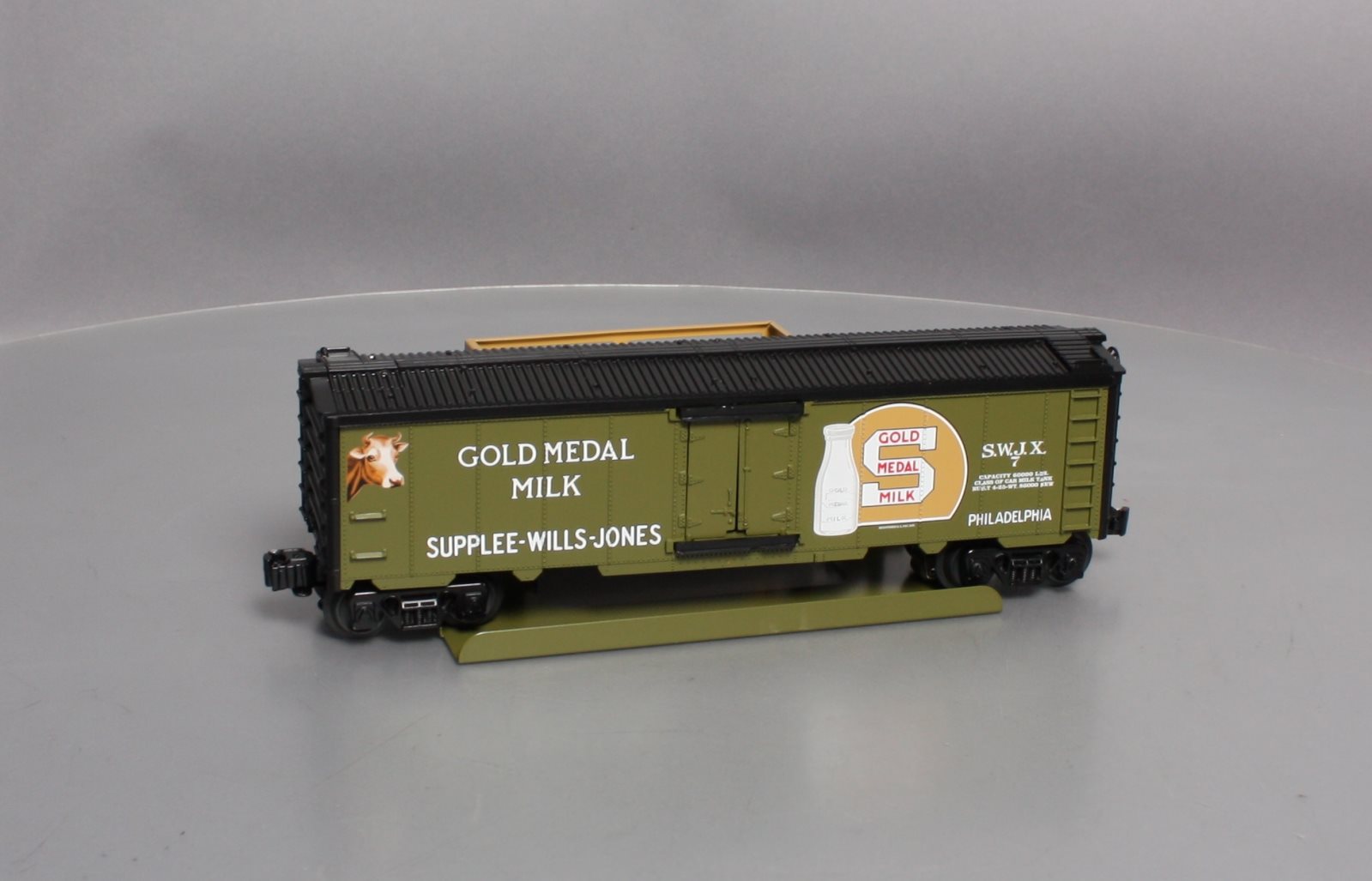 Lionel 6-83252 O Gold Medal Operating Milk Car with Platform