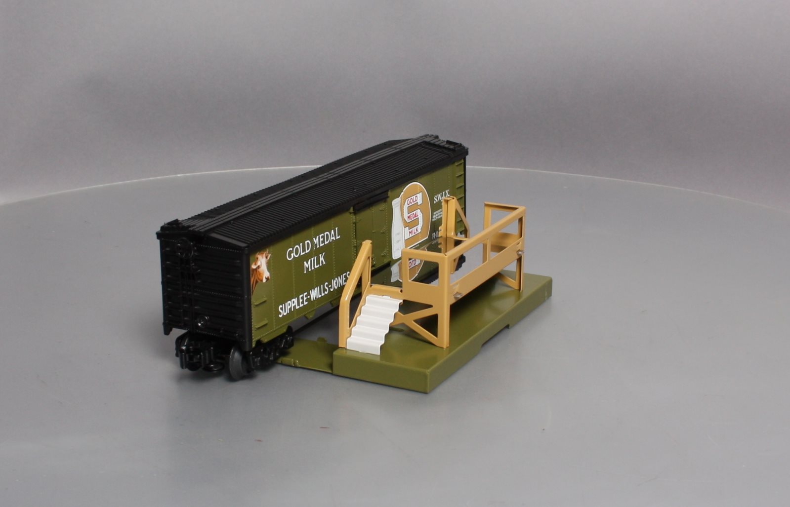 Lionel 6-83252 O Gold Medal Operating Milk Car with Platform