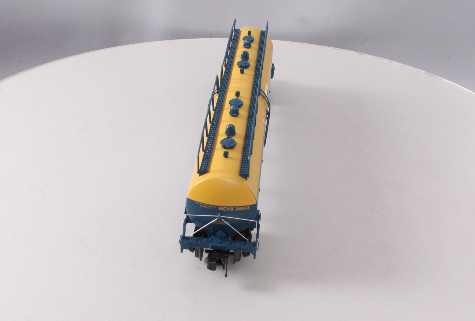 MTH 30-73451 O CSX 33,000 Gallon Tank Car #34543