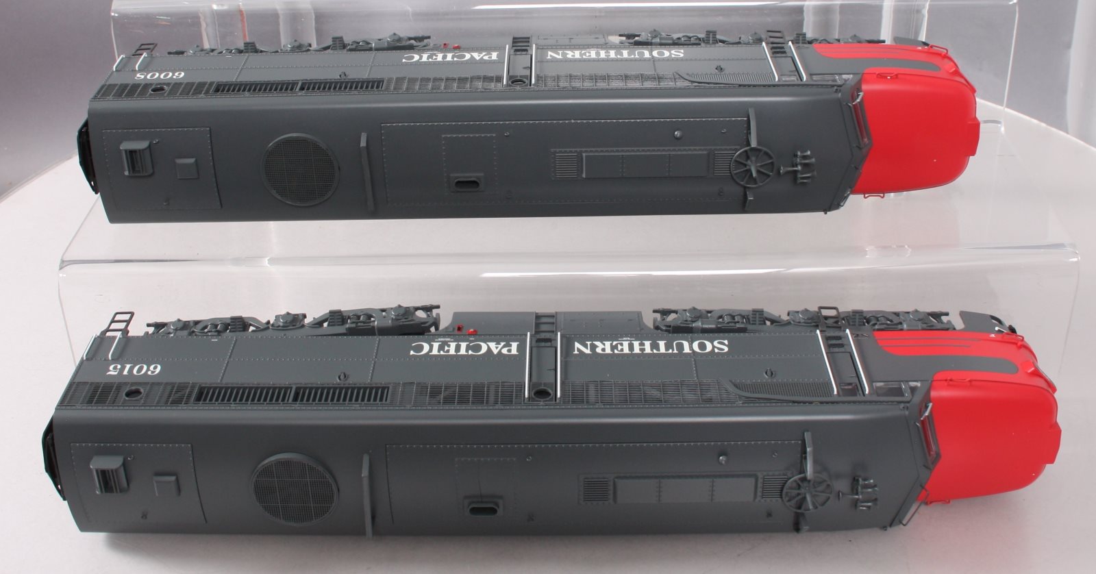 Lionel 6-82220 Southern Pacific Alco PA A-A Diesel Locomotive Set #6008/6015