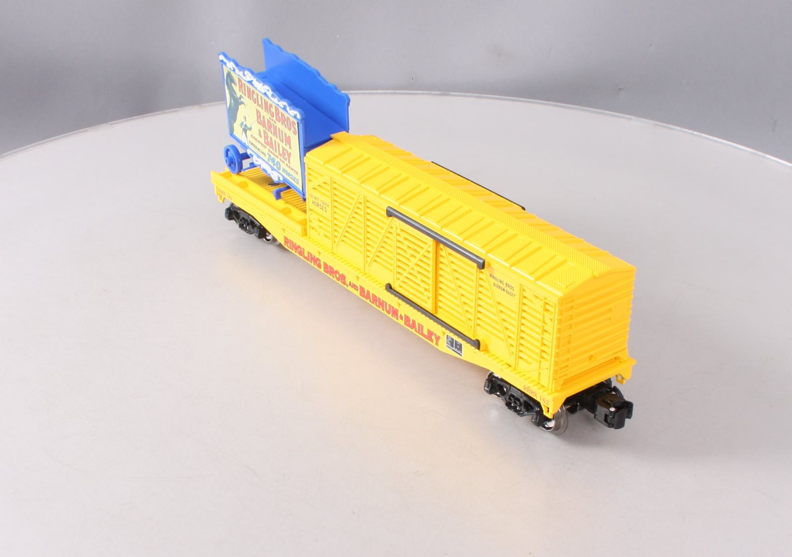 Lionel 6-22240 O Ringling Bros. Combo Flatcar & Stock Car with Circus Wagon