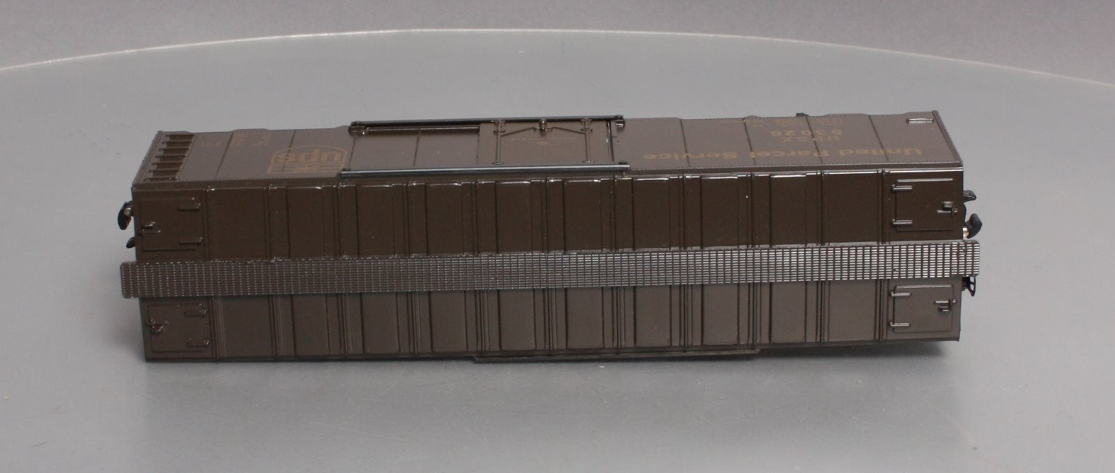 KMT 53028 O Scale UPS Delivery Boxcar #53028