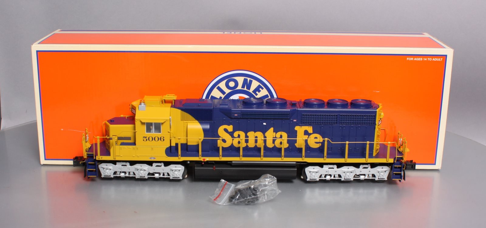 Lionel 6-84256 O Gauge Santa Fe SD40 Diesel Locomotive #5006