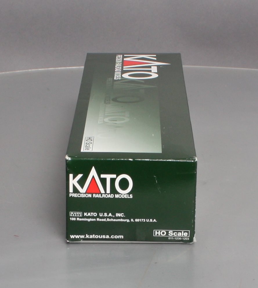 Kato 37-3021 HO Santa Fe EMD GP35 Phase IA Diesel Locomotive #3301