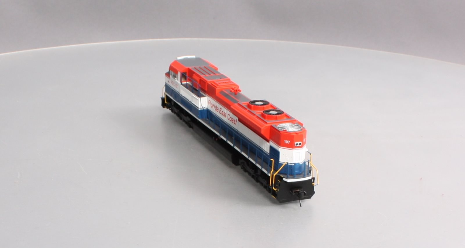 Walthers 910-9818 HO Florida East Coast EMD SD70ACe - Standard DC #107
