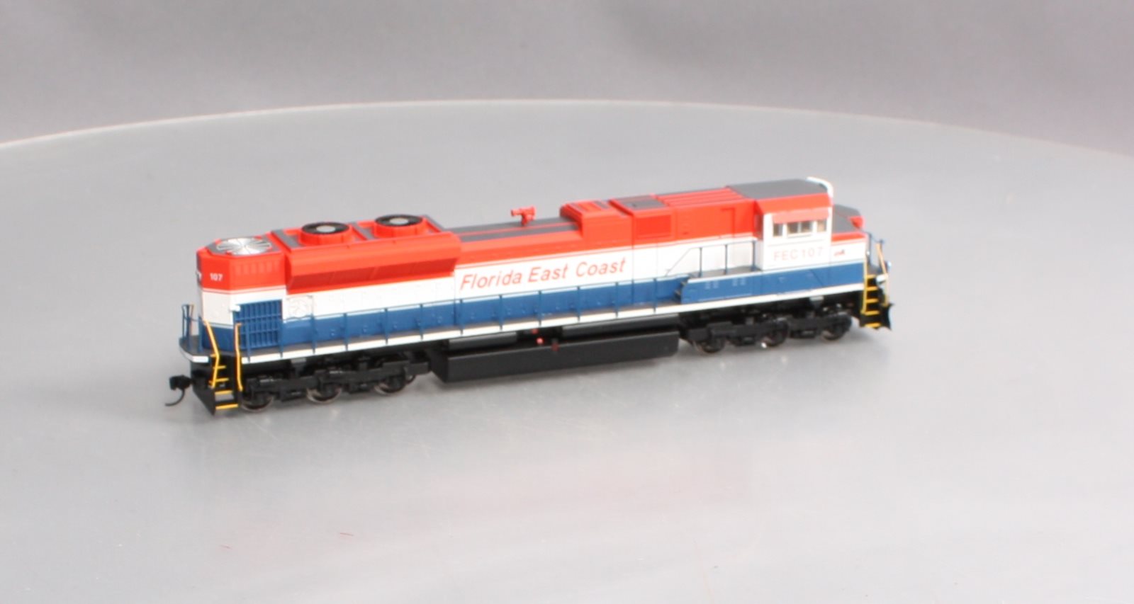 Walthers 910-9818 HO Florida East Coast EMD SD70ACe - Standard DC