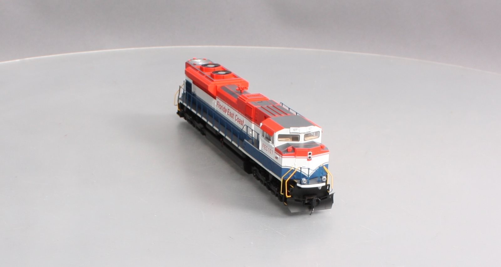 Walthers 910-9818 HO Florida East Coast EMD SD70ACe - Standard DC #107