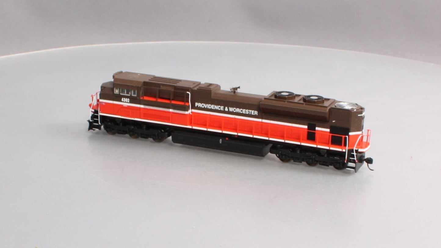Walthers 910-9844 HO Providence & Worcester EMD SD70ACe - Standard DC #4302