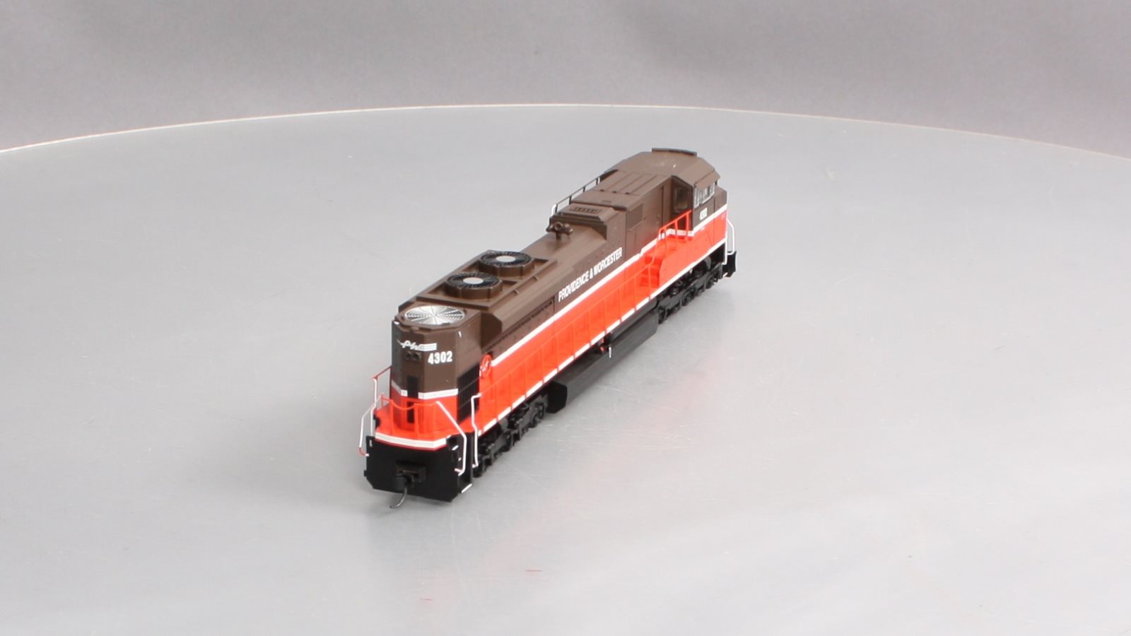 Walthers 910-9844 HO Providence & Worcester EMD SD70ACe - Standard DC #4302