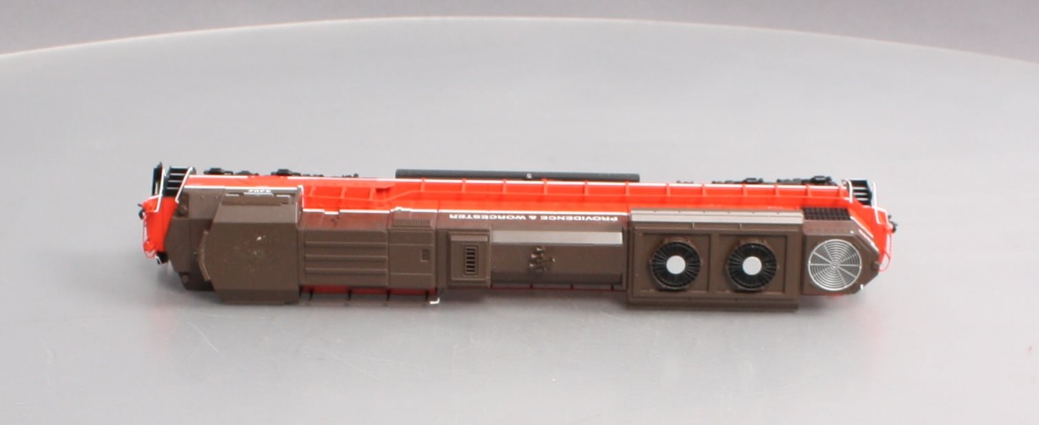 Walthers 910-9844 HO Providence & Worcester EMD SD70ACe - Standard DC #4302
