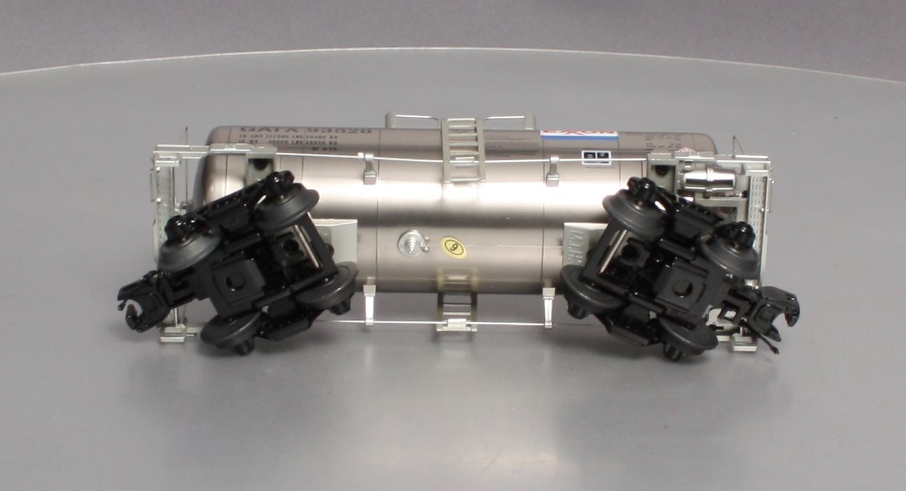 MTH 20-96748 O Exxon Premier 8000 Gallon Tank Car #93528