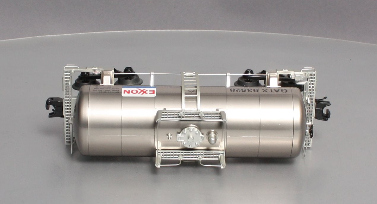 MTH 20-96748 O Exxon Premier 8000 Gallon Tank Car #93528